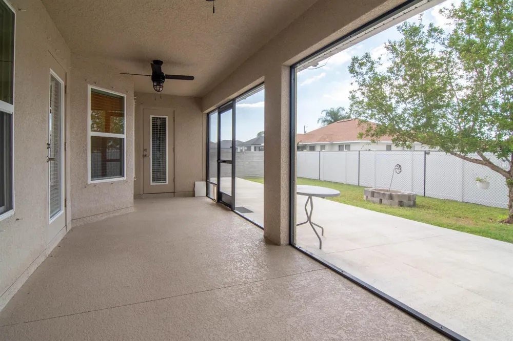 1513 NE 43rd Terrace Cape Coral, FL 33909