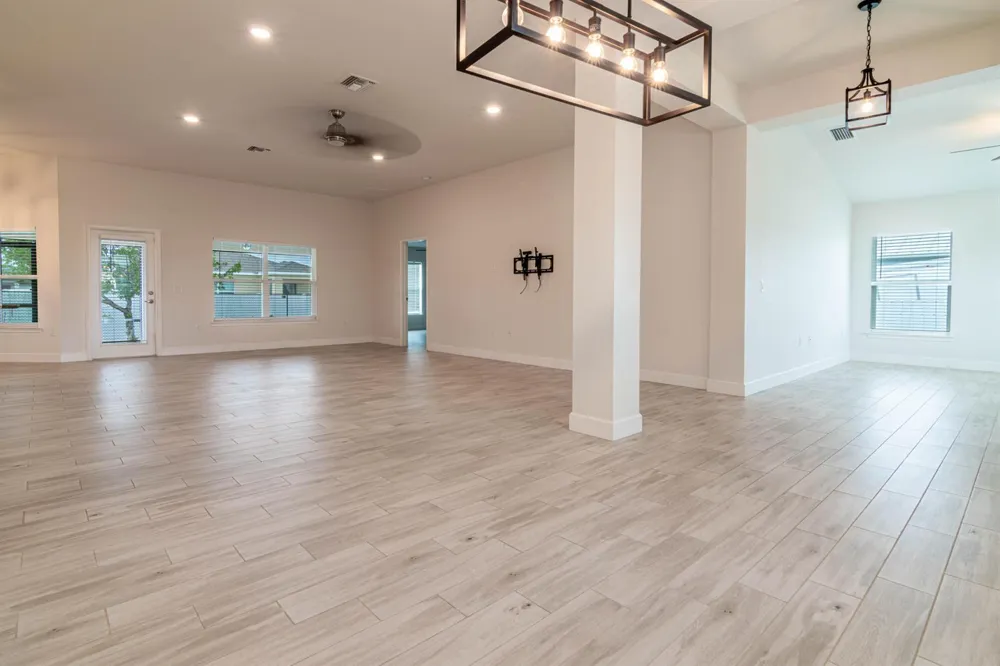1513 NE 43rd Terrace Cape Coral, FL 33909