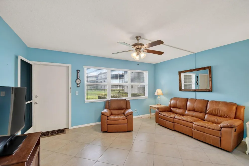 370 Horizon Street E #107 Boynton Beach, FL 33435