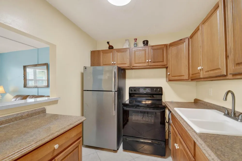 370 Horizon Street E #107 Boynton Beach, FL 33435