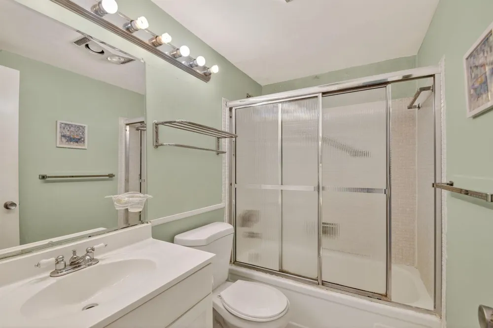 370 Horizon Street E #107 Boynton Beach, FL 33435