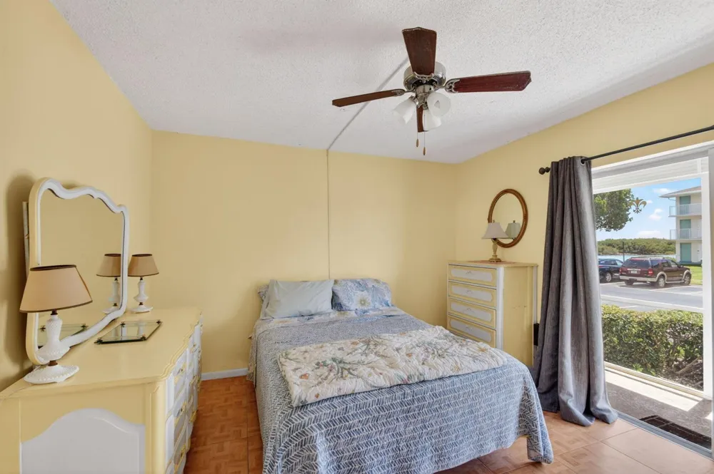 370 Horizon Street E #107 Boynton Beach, FL 33435
