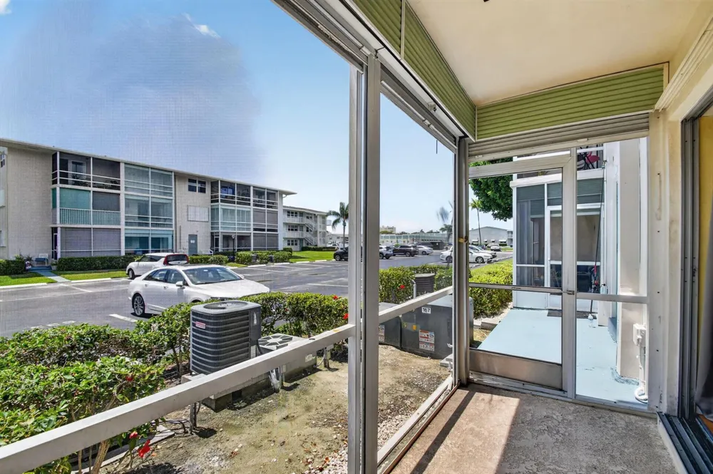 370 Horizon Street E #107 Boynton Beach, FL 33435