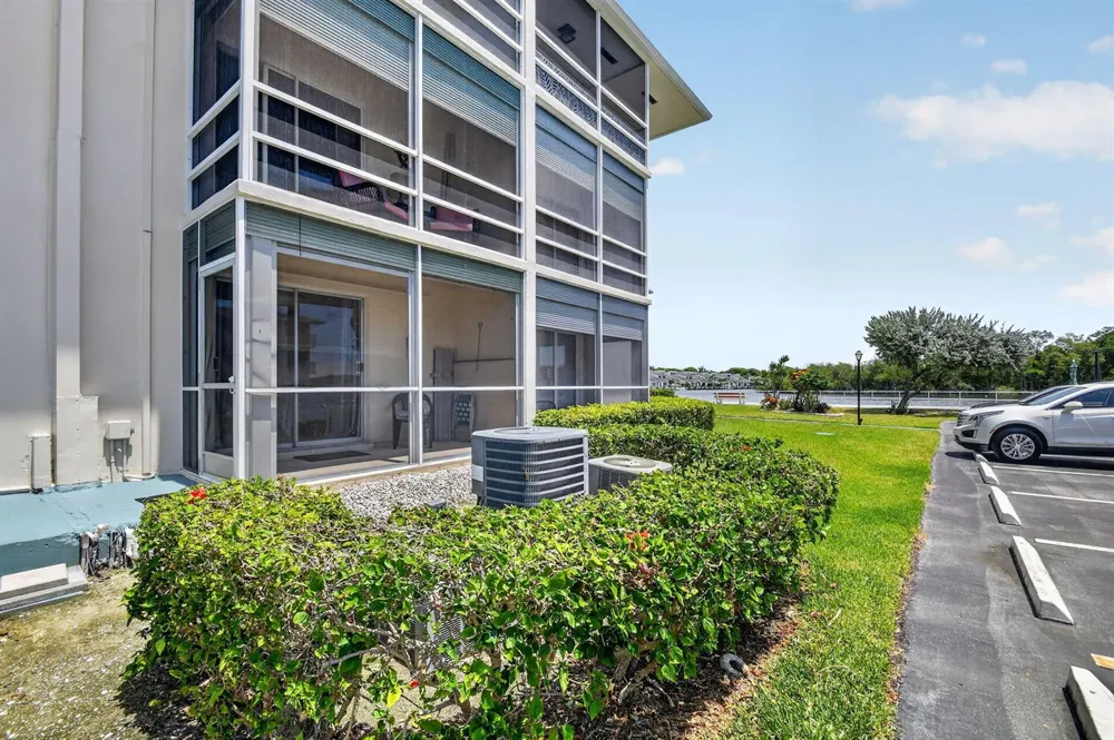370 Horizon Street E #107 Boynton Beach, FL 33435