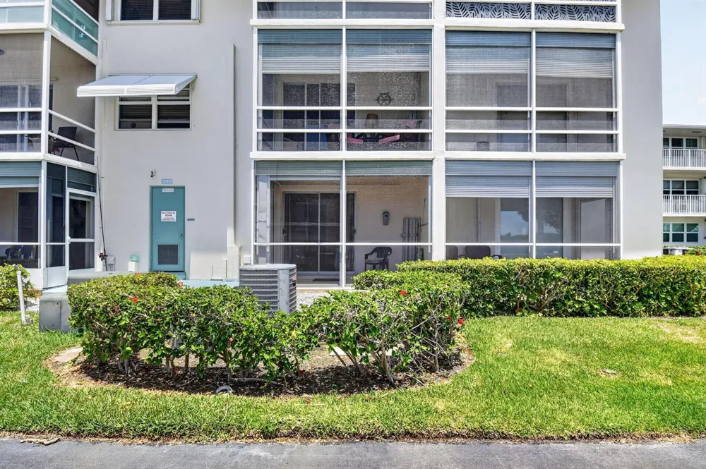 370 Horizon Street E #107 Boynton Beach, FL 33435