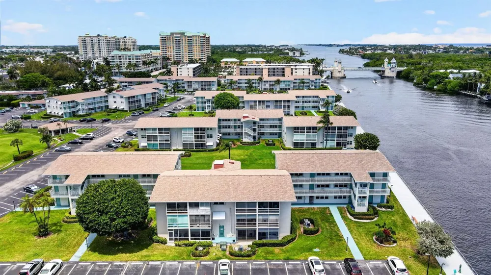 370 Horizon Street E #107 Boynton Beach, FL 33435
