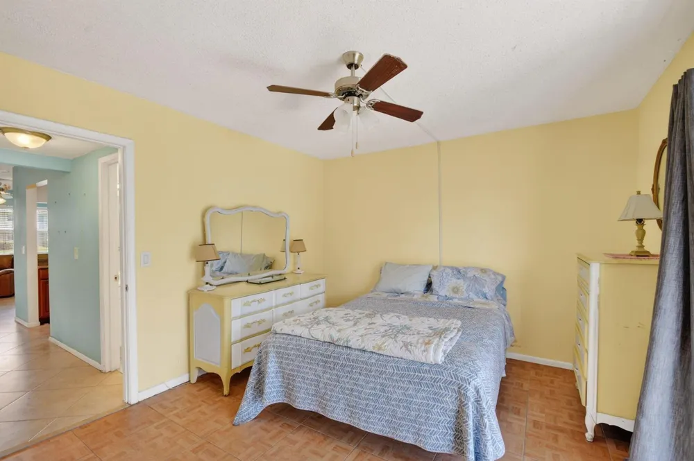 370 Horizon Street E #107 Boynton Beach, FL 33435
