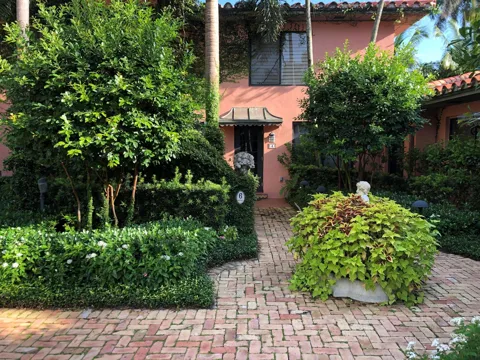 226 Chilean Avenue #4