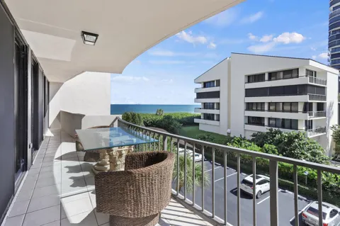 4200 Ocean Drive #1-304