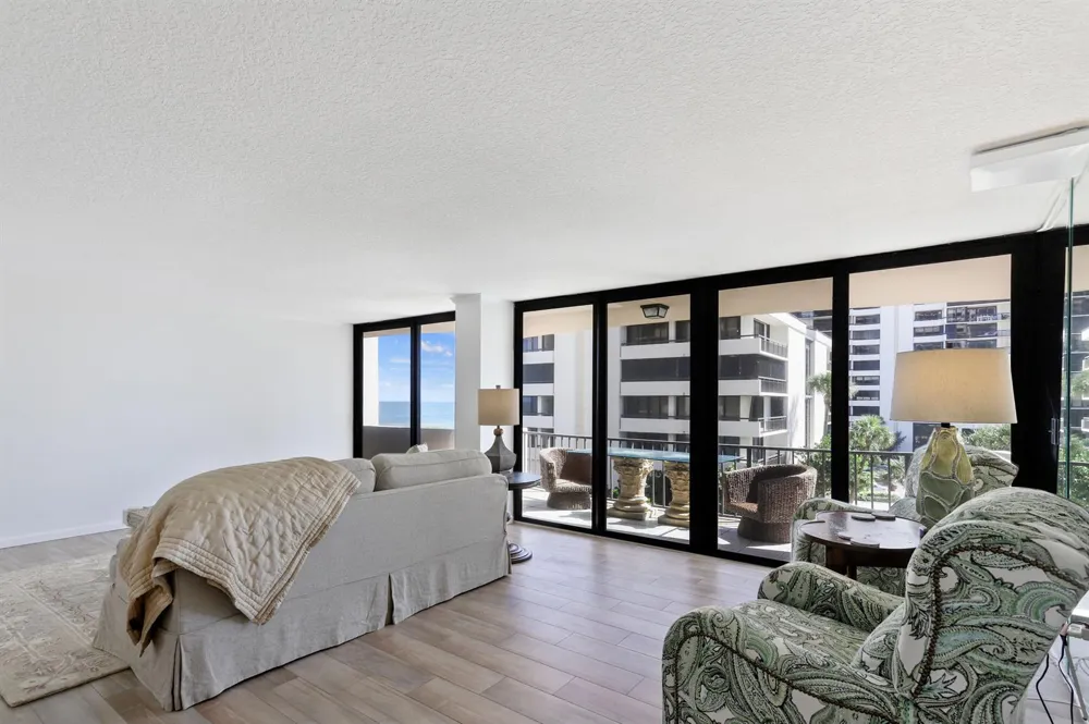 4200 Ocean Drive #1-304 Riviera Beach, FL 33404