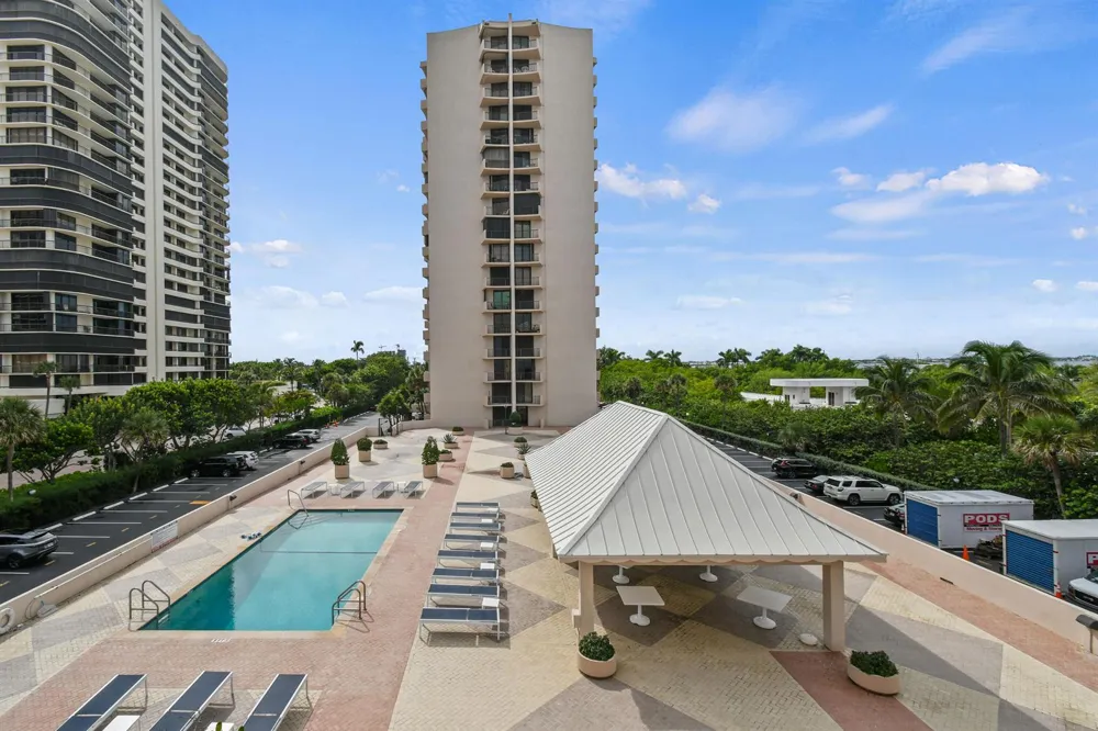 4200 Ocean Drive #1-304 Riviera Beach, FL 33404