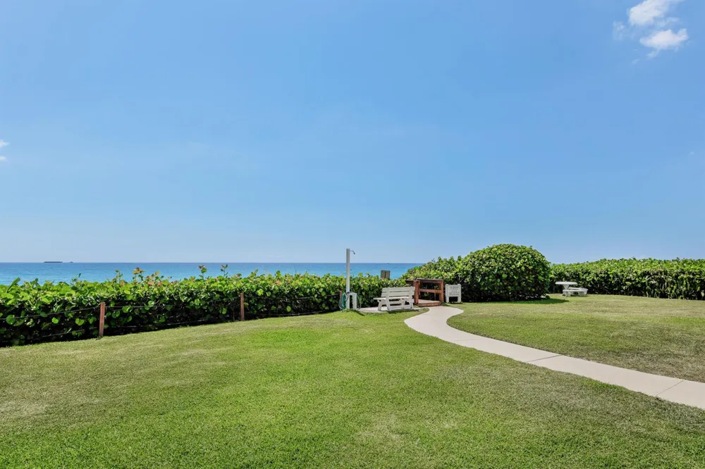 4200 Ocean Drive #1-304 Riviera Beach, FL 33404