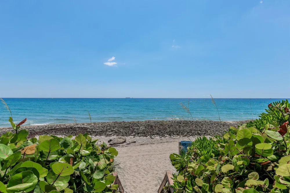 4200 Ocean Drive #1-304 Riviera Beach, FL 33404