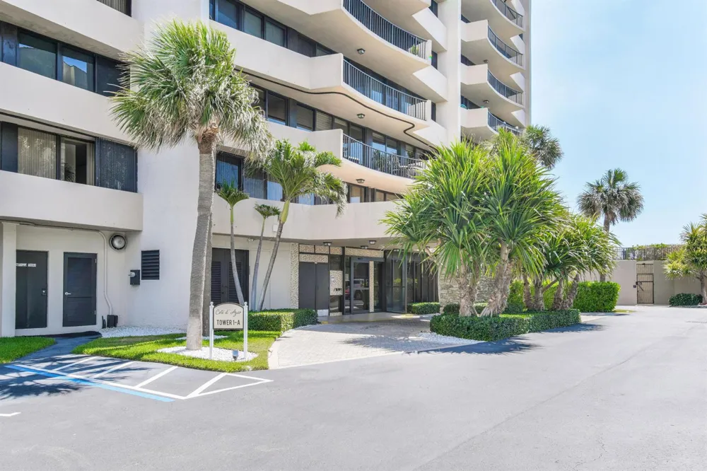 4200 Ocean Drive #1-304 Riviera Beach, FL 33404