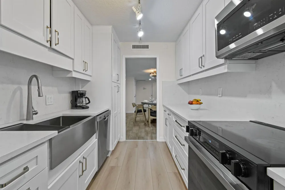4200 Ocean Drive #1-304 Riviera Beach, FL 33404
