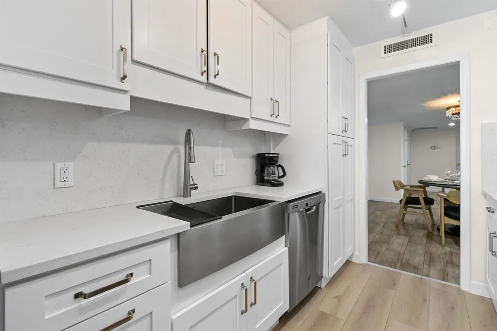 4200 Ocean Drive #1-304 Riviera Beach, FL 33404