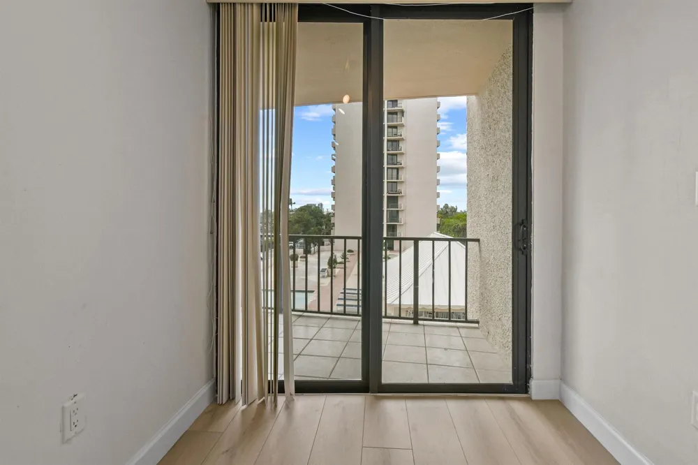 4200 Ocean Drive #1-304 Riviera Beach, FL 33404