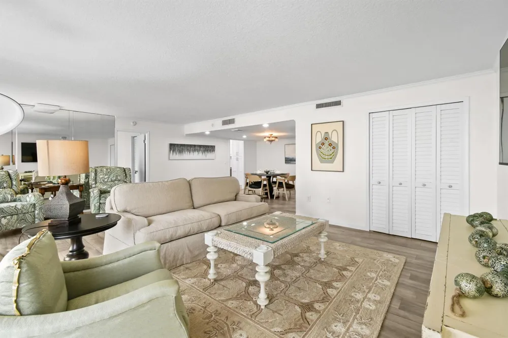 4200 Ocean Drive #1-304 Riviera Beach, FL 33404