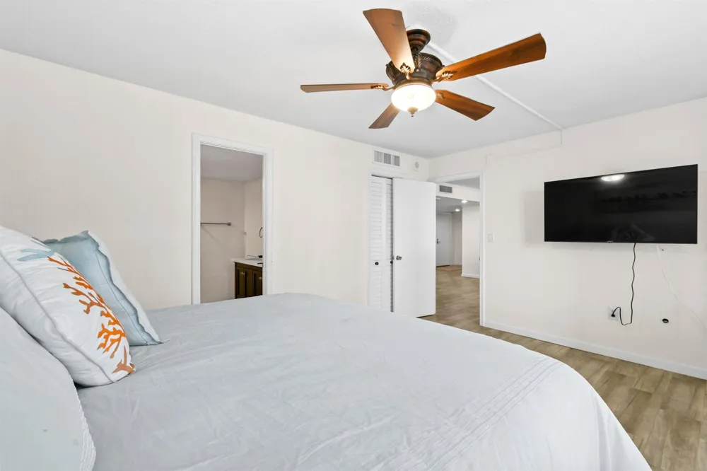 4200 Ocean Drive #1-304 Riviera Beach, FL 33404