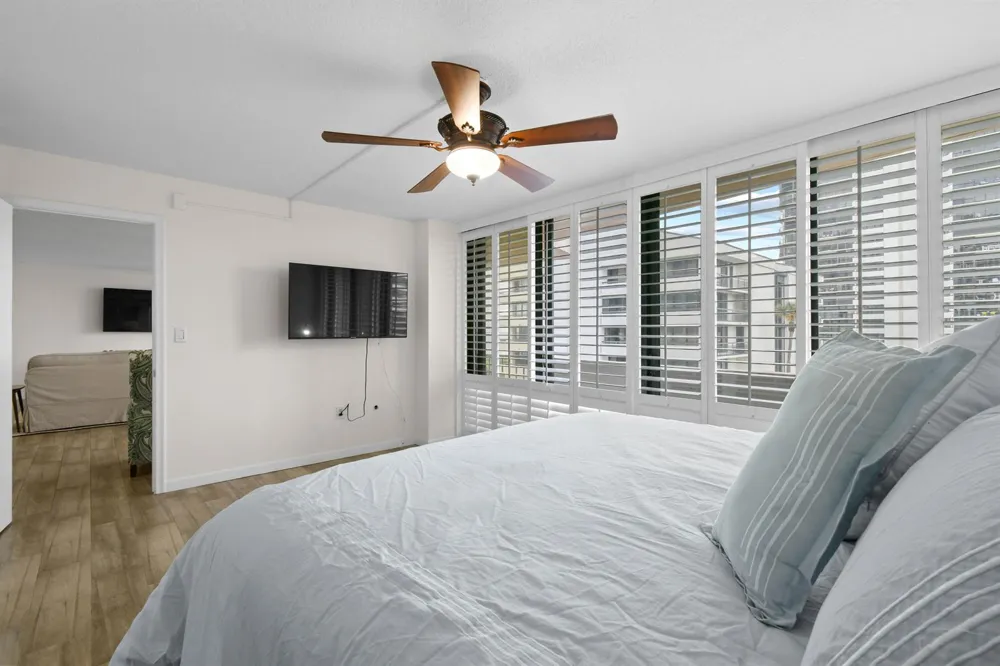 4200 Ocean Drive #1-304 Riviera Beach, FL 33404