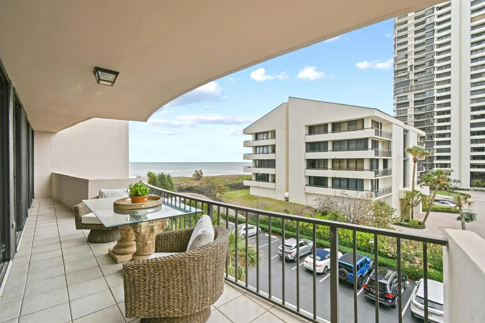 4200 Ocean Drive #1-304 Riviera Beach, FL 33404