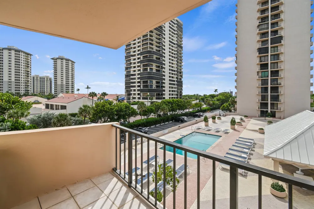 4200 Ocean Drive #1-304 Riviera Beach, FL 33404