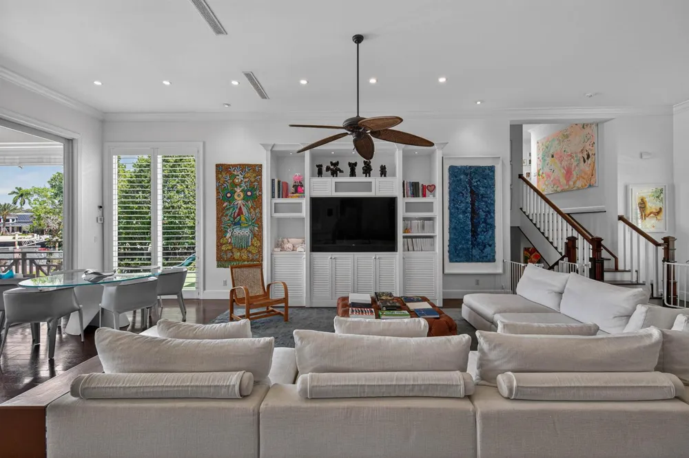 1605 SE 9th Street Fort Lauderdale, FL 33316
