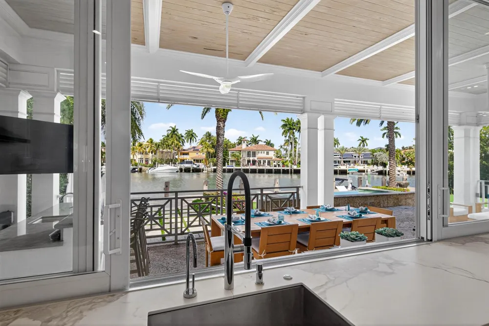 1605 SE 9th Street Fort Lauderdale, FL 33316