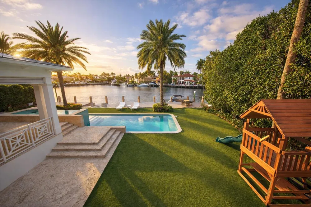 1605 SE 9th Street Fort Lauderdale, FL 33316