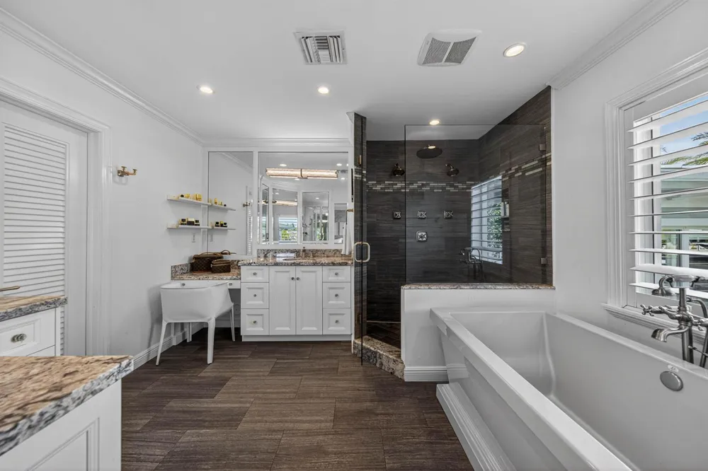 1605 SE 9th Street Fort Lauderdale, FL 33316