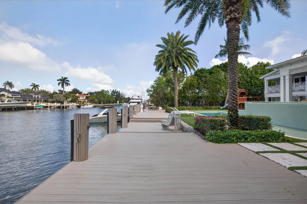 1605 SE 9th Street Fort Lauderdale, FL 33316