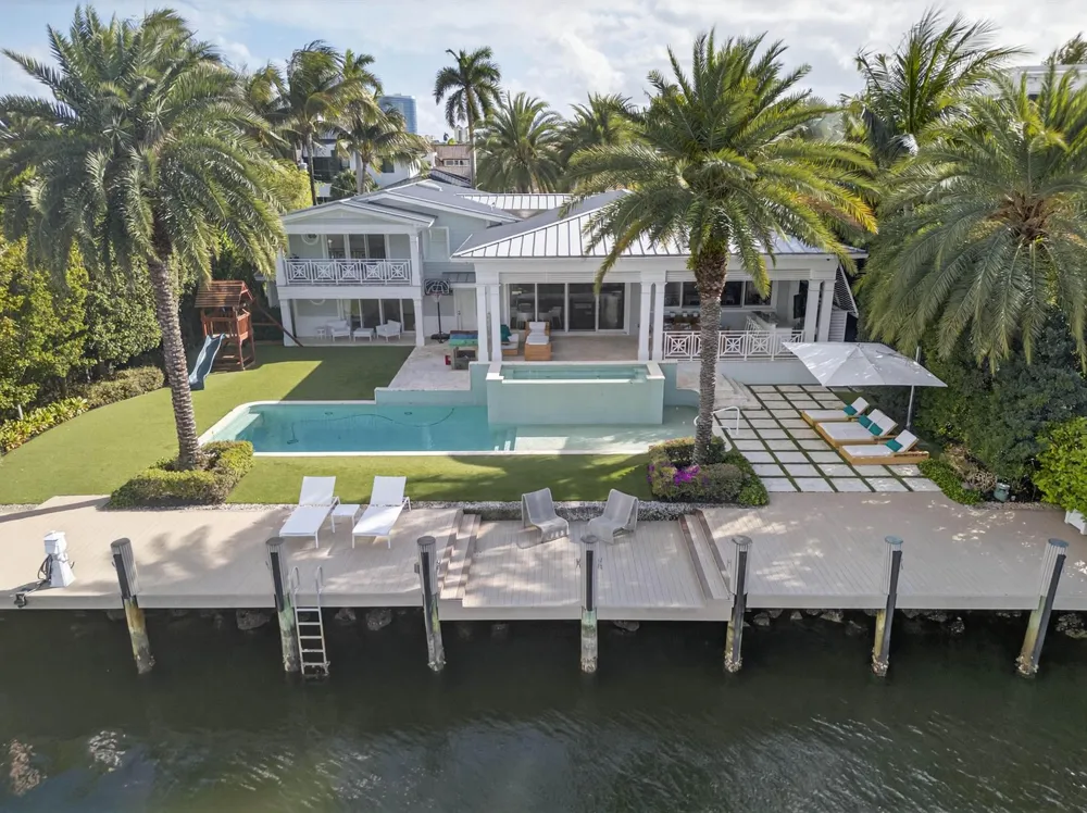 1605 SE 9th Street Fort Lauderdale, FL 33316