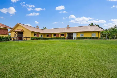 11861 Hawk Hollow