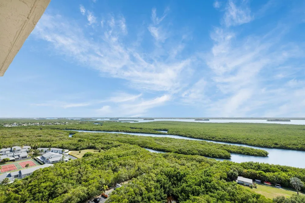 5049 Hwy A1a #1905 Hutchinson Island, FL 34949