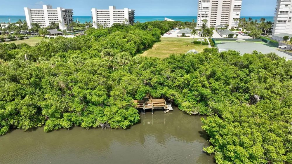 5049 Hwy A1a #1905 Hutchinson Island, FL 34949