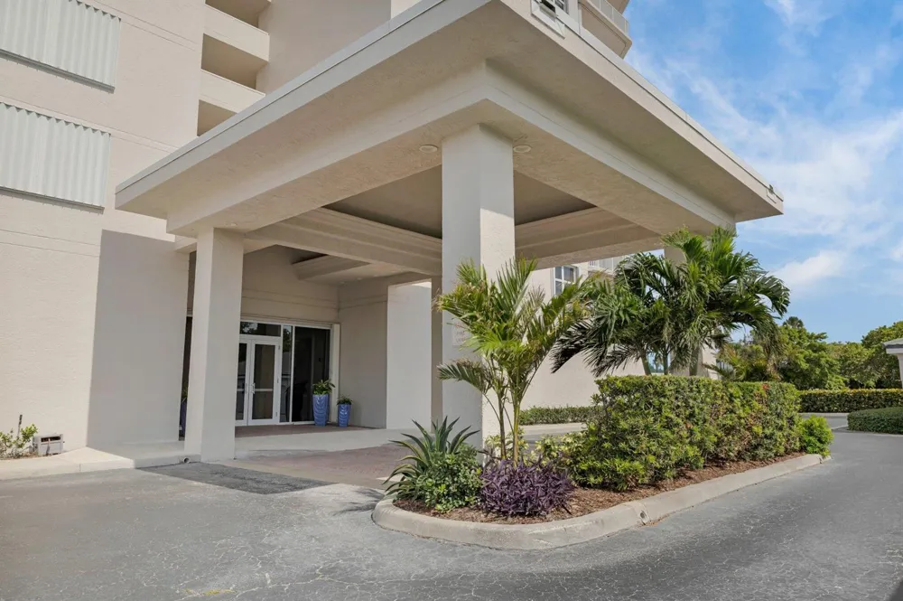 5049 Hwy A1a #1905 Hutchinson Island, FL 34949