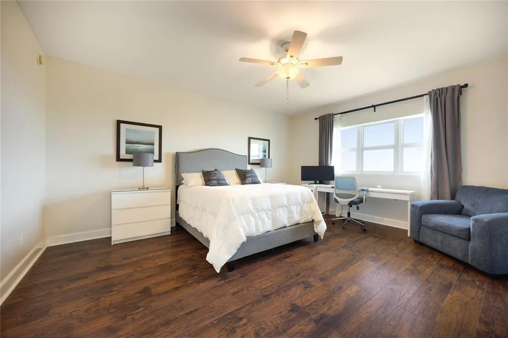 14951 Royal Oaks Lane #1109 North Miami, FL 33181