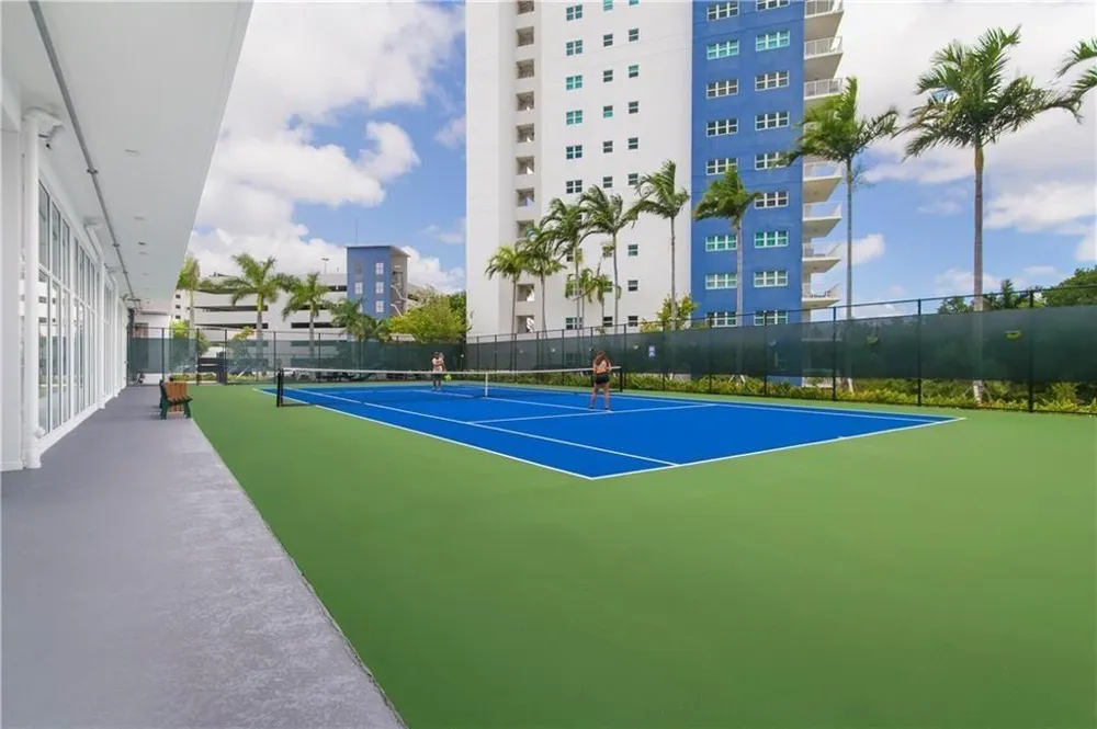 14951 Royal Oaks Lane #1109 North Miami, FL 33181