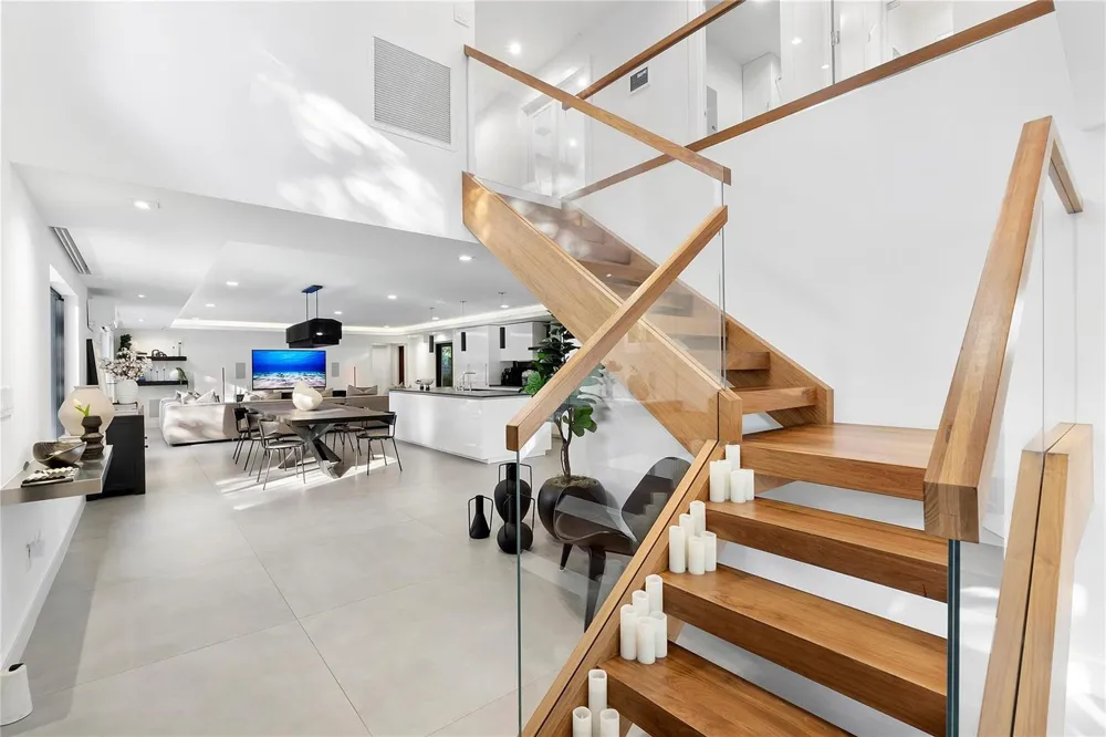 500 NE 14th Avenue Fort Lauderdale, FL 33301