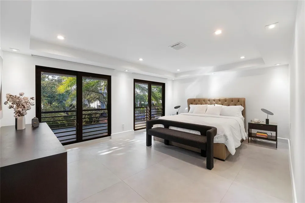 500 NE 14th Avenue Fort Lauderdale, FL 33301