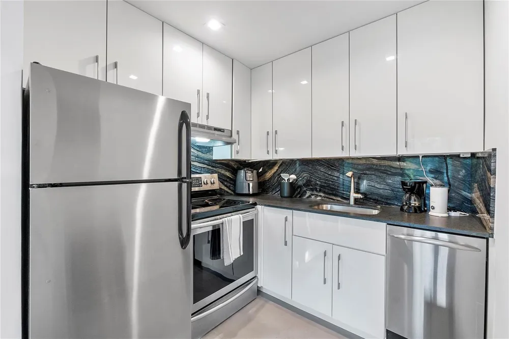 500 NE 14th Avenue Fort Lauderdale, FL 33301