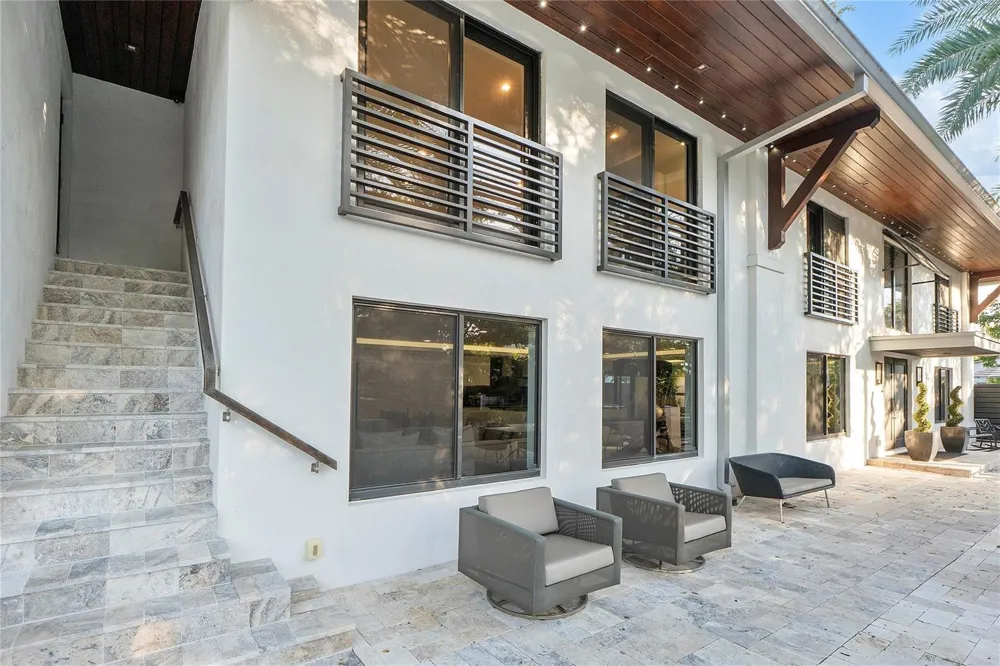 500 NE 14th Avenue Fort Lauderdale, FL 33301