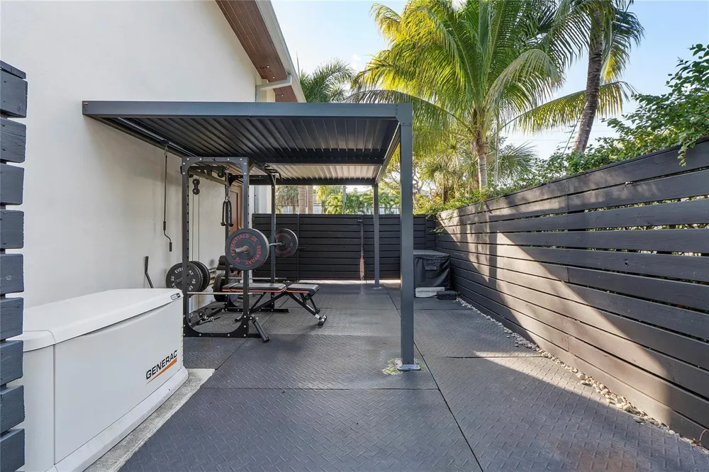 500 NE 14th Avenue Fort Lauderdale, FL 33301