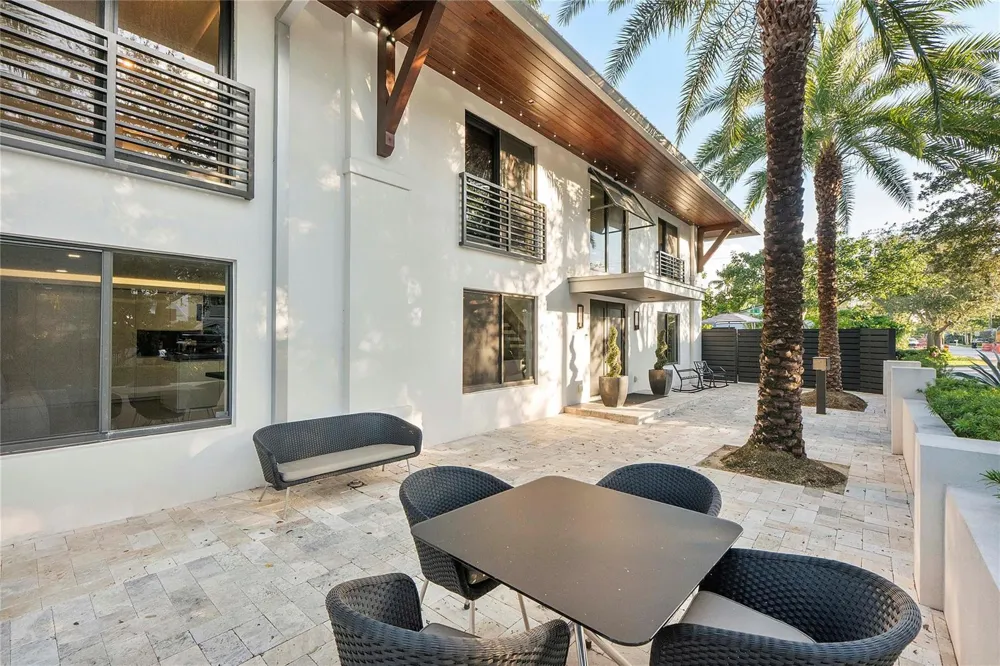 500 NE 14th Avenue Fort Lauderdale, FL 33301