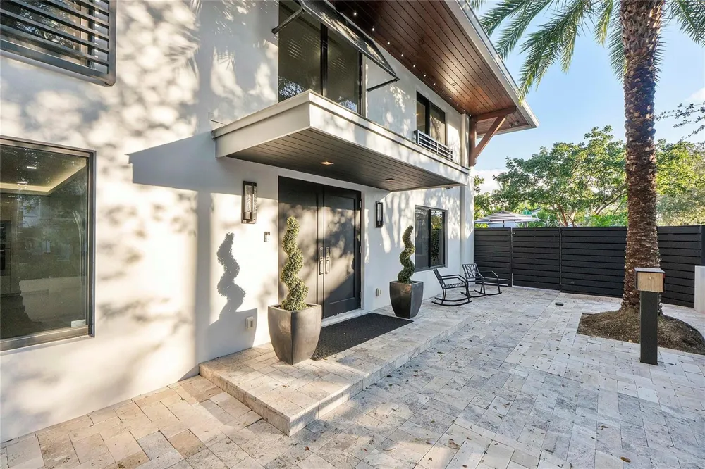 500 NE 14th Avenue Fort Lauderdale, FL 33301
