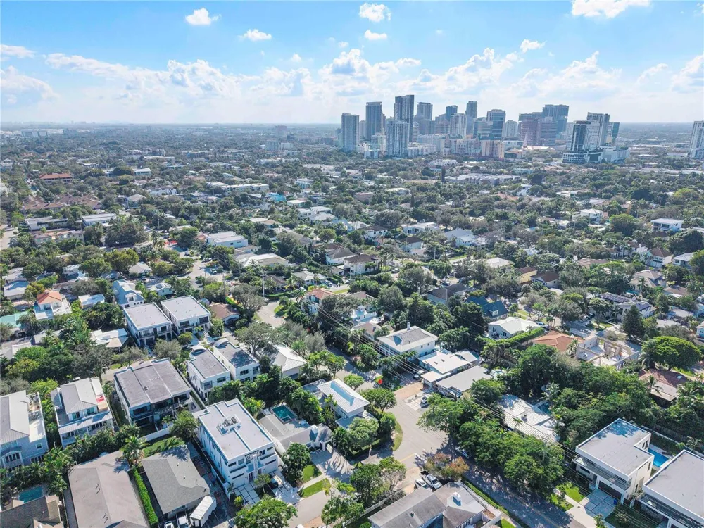 500 NE 14th Avenue Fort Lauderdale, FL 33301