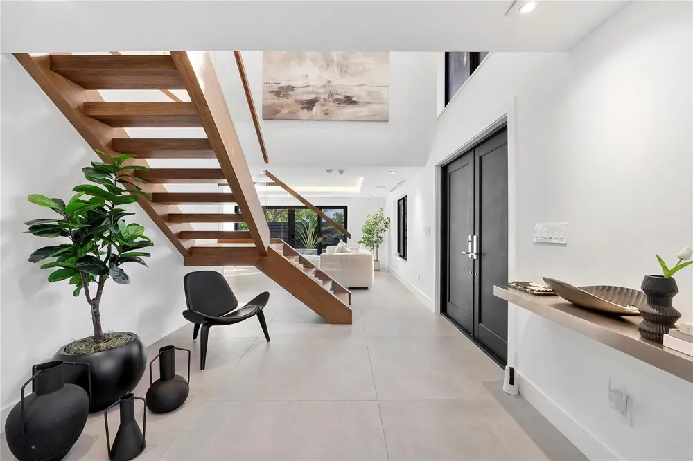 500 NE 14th Avenue Fort Lauderdale, FL 33301