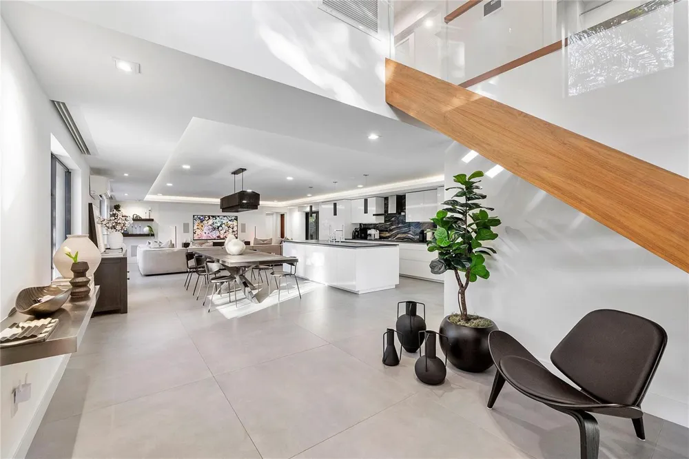 500 NE 14th Avenue Fort Lauderdale, FL 33301