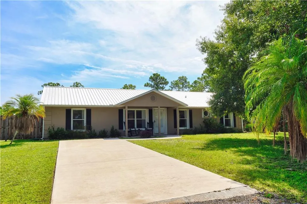 12050 138th Avenue Fellsmere, FL 32948