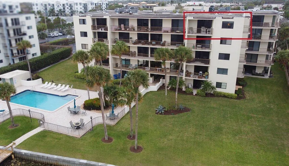 1202 S Lake Drive #502 Lantana, FL 33462